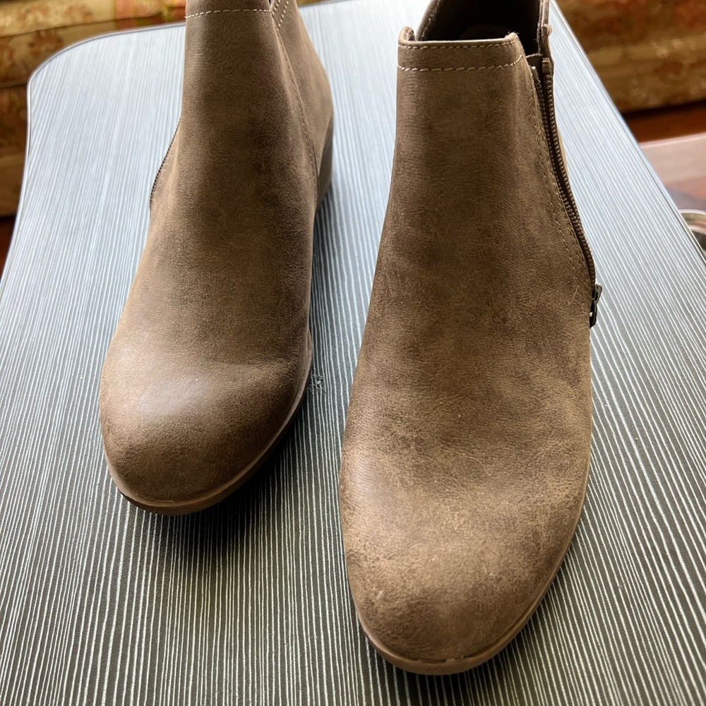 Awesome pair of Ankle boots